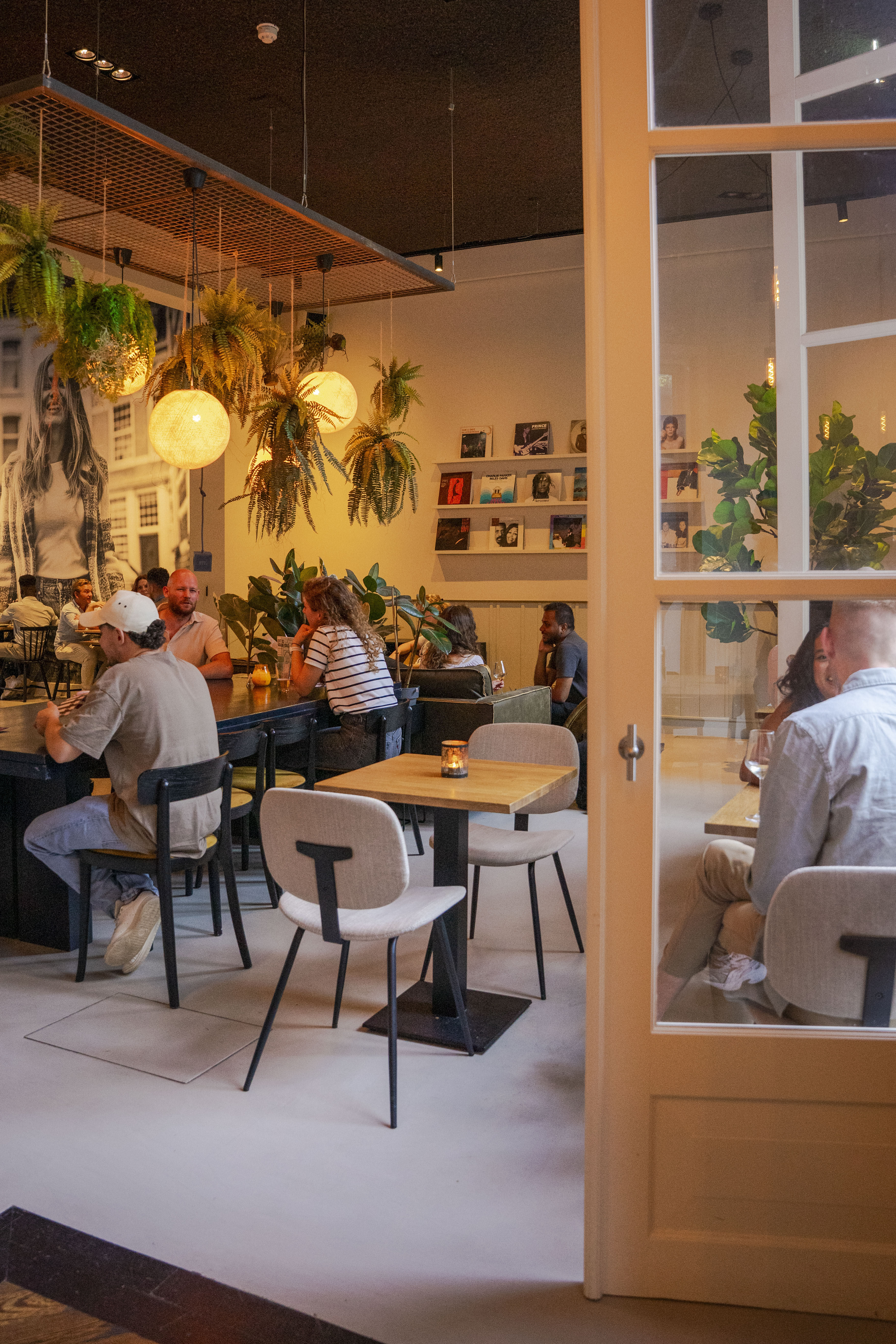 Anne&Max Domstraat tafels